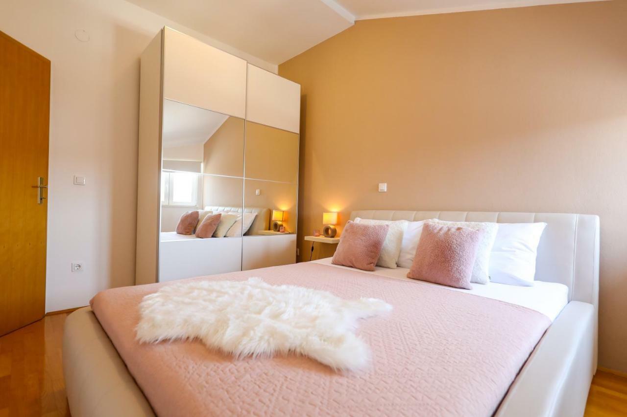 Apartments Tony Biograd na Moru Kültér fotó