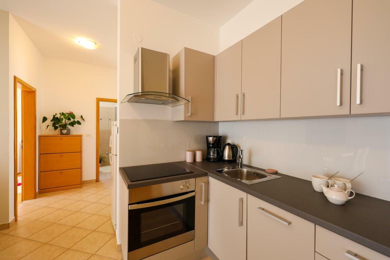 Apartments Tony Biograd na Moru Kültér fotó